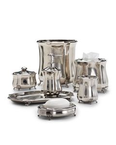 Ensemble de salle de bain en acier inoxydable, idéal pour offrir en cadeau lors de la nouvelle construction, de mariages, d'anniversaires et d'occasions spéciales - Product Image 1
