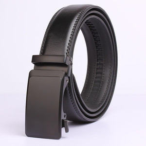 Cinturón de Cuero Genuino para Hombre con Hebilla de Cierre Automático, Cinturón Negro - Product Image 1