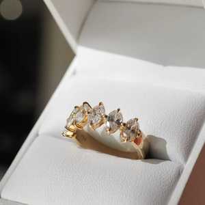 Anillo de compromiso de oro macizo de 14K con seis diamantes ovalados cultivados en laboratorio, estilo moderno, joyería fina para novia - Product Image 5