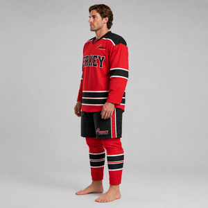 Ensemble maillot et pantalon de haute qualité, conçu avec un tissu haute performance pour l'entraînement et les matchs de hockey sur glace en club. - Product Image 3