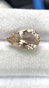 Piedra de Morganita Natural Certificada con Corte en Pera, Excelente Color y Calidad de Brillo, Beryl Natural de 3.32 Quilates, Limpia con Lupa - Product Image 4
