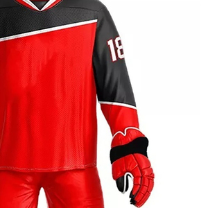 Uniforme de Hockey sobre Hielo Personalizado con Impresión por Transferencia de Calor, Unisex, Rojo y Negro, Cuello en V, Sin Mangas, Jersey y Pantalones de Poliéster que Absorben la Humedad - Product Image 3