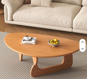Table basse en cuir vintage avec plateau triangulaire en bois clair et base sculpturale, style Mid-Century Modern, pour décoration de salon - Product Image 4