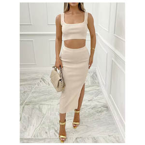 Conjunto de Dos Piezas para Mujer, Top sin Mangas con Cuello Halter y Falda Larga por Encima de la Rodilla con Top Corto - Product Image 1