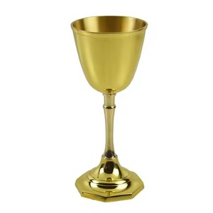Cáliz de Latón Hecho a Mano para Altar, Cáliz Religioso para Comunión, para Uso en Iglesias - Product Image 1