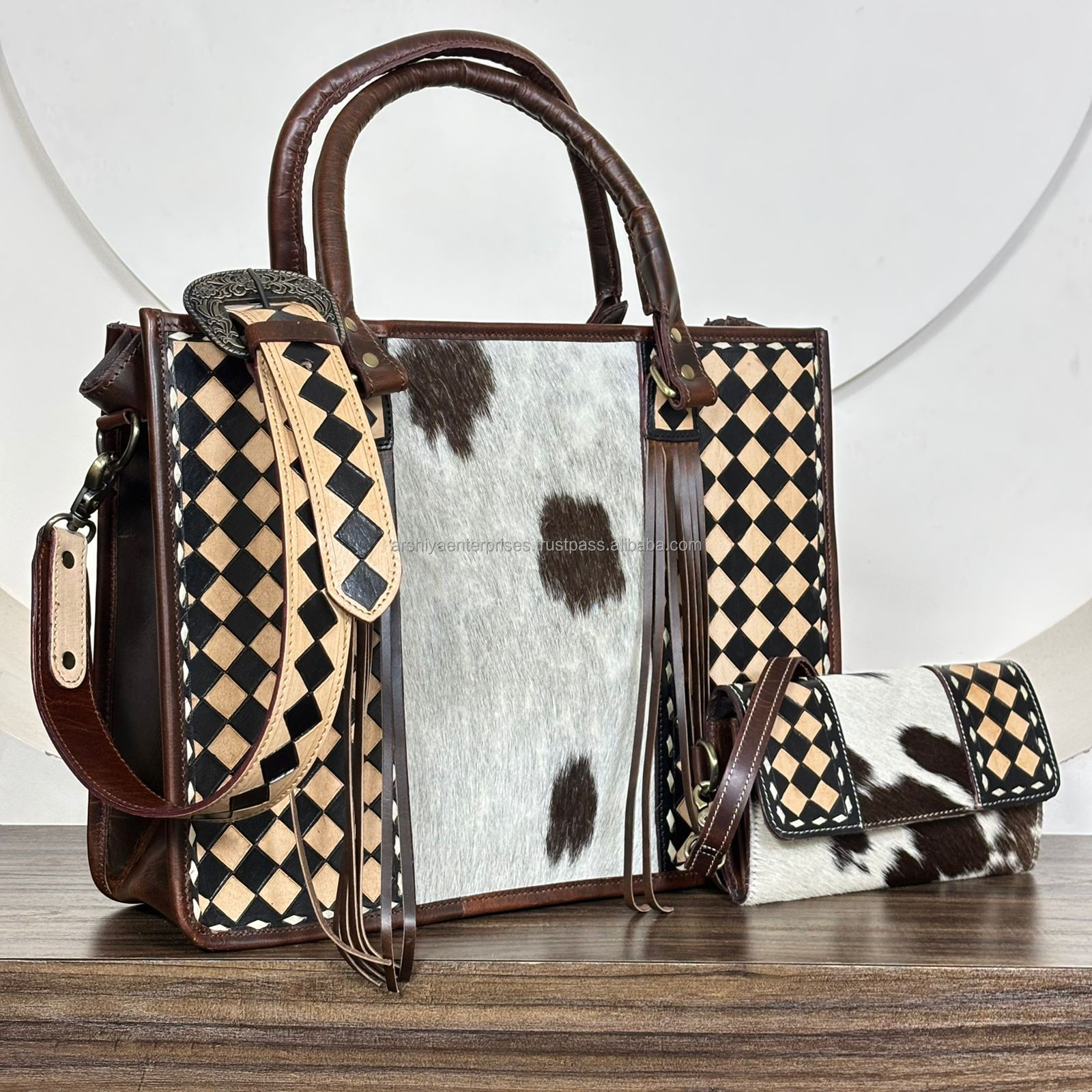 À carreaux noir et beige