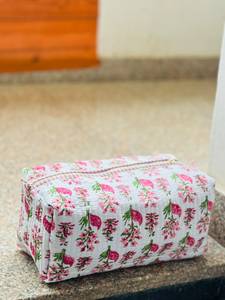 Floral Quilted Cotton Large Durable Water Resistant Zipper Hanging Vintage Cosmetic Bag <b>Makeup</b> Pouch for <b>Case</b> for Travel - Product Image 2