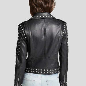 Chaqueta de Cuero Negra con Tachuelas para Mujer, Estilo Punk Rock con Remaches Plateados, Chaqueta de Cuero Estilo Rock Star Punk - Product Image 4