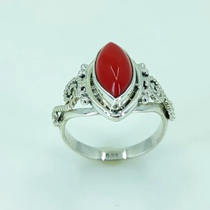 แหวนหินคอรัลเงินแท้ 925 แหวนทำมือสำหรับผู้หญิง แหวนประดับพลอยทรงมาร์คีส์ แหวนของขวัญประจำเดือนมีนาคม - Product Image 3
