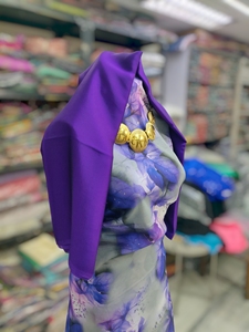 Dirac Alemán-Suizo Gris y Morado con Estampado Floral |   Ropa para Fiestas y Eventos Somalíes - Product Image 2