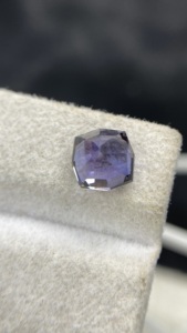 Pierre de Tanzanite naturelle certifiée 7 MM non chauffée multicolore, taille carrée fantaisie coussin, Zoisite naturelle 2,05 carats, nette à la loupe - Product Image 5