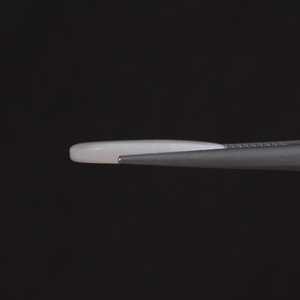 โอปอลสีขาวธรรมชาติคุณภาพดี รับรองโดย IGI พลอยเม็ดเดี่ยว 4.67 กะรัต รูปไข่ 18.5x12 มม. ตัดด้วยมือ ขัดเงา ผ่านการเคลือบด้วยแว็กซ์/น้ำมัน - Product Image 2