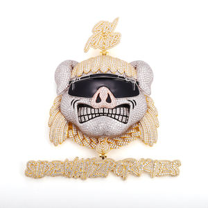 Colgante de dibujos animados de Spiderman y Zorro, chapado en oro, aleación con micro pavé de diamantes de imitación, amuleto Hiphop, joyería de moda unisex - Product Image 1