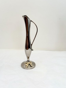 Vase décoratif en métal argenté en forme de carafe pour table, salon, décoration intérieure et pièce d'appoint de style vintage - Product Image 2