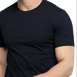 เสื้อยืดคอกลมแขนสั้นสีดำสำหรับผู้ชาย ทรงเข้ารูป สีพื้น สปอร์ต ผ้าถัก แห้งเร็ว โพลีเอสเตอร์ 100% - Product Image 4