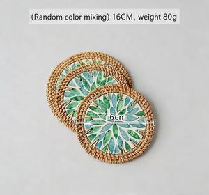 Posavasos Rectangulares Hechos a Mano de Nácar y Ratán, Ideales para Mesa de Comedor, Fiestas y Ocasiones Especiales - Product Image 4