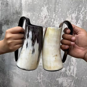 Taza de Cuerno de Búfalo Natural de Alta Calidad con Asa, Diseño Moderno y Lujoso, Apta para Lavavajillas, Personalizable para Cerveza, Vino y Bebidas - Product Image 1