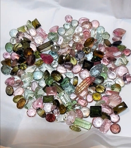 Atractivo pulido de alta calidad Esmeralda forma libre corte piedra suave suelta piedras preciosas para gran fábrica - Product Image 2