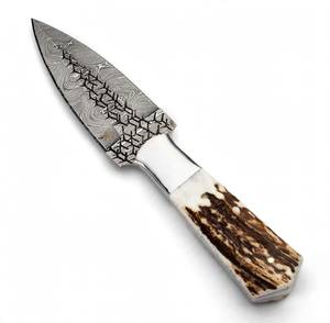 Outil utilitaire personnalisé avec manche en véritable bois de cerf, bolster poli et acier Damas fixe - Product Image 4