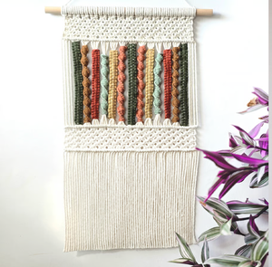 Impresionante Adhesivo de Pared de Macramé Geométrico Vertical con Bloques de Color Intensos y Cordones Naturales, Diseño Contemporáneo, Precios al por Mayor - Product Image 5