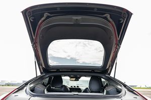 Auto Usado Sin Accidentes, Nissan Z Performance Coupé 2023, Listo para Enviar a Todo el Mundo - Product Image 4