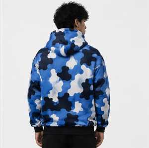 Sudadera con Capucha Azul, Negra y Blanca, Unisex, Corte Holgado, 100% Algodón Tejido, Estilo Urbano Informal, Ecológica, con Bolsillo Frontal - Product Image 5