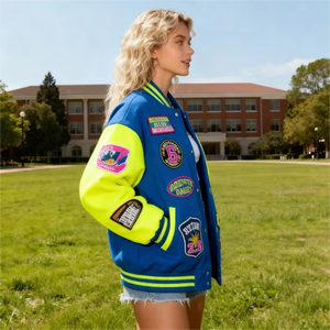 Blouson Bomber Universitaire Femme en Laine Brodé avec Patchs, Imprimé et Assorti, Style Streetwear, Veste Letterman OEM - Product Image 3