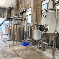 Distillateur électrique à vapeur sous vide de 50 litres pour l'extraction des huiles essentielles d'herbes comme la lavande, la citronnelle et le romarin