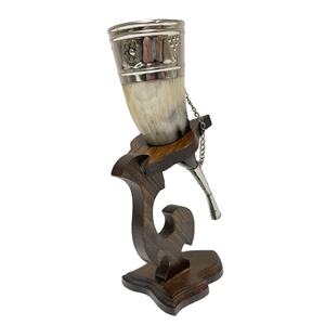 Design moderne, vente en gros, nouveau design fait à la main, tasse en corne pour table, cuisine et Bar à bière avec support en bois - Product Image 1