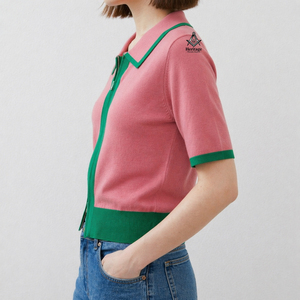 HMR Personalizado Alfa |   Kapa |   Suéter Acrílico Transpirable Alpha para Mujer, Verde y Rosa, con Mangas Reales, Estilo Griego, para Hermandades - Product Image 2