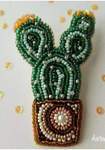 MD HANDICRAFTS Broche Bordado a Mano de Lujo con Adornos de Cuentas de Vidrio Brillantes, Joyería Unisex para Bodas - Product Image 6
