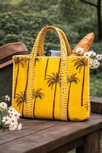 Sac fourre-tout en coton matelassé et imprimé à la main, magnifique sac de plage en coton pour femme, sac de shopping fait main avec décorations imprimées - Product Image 3