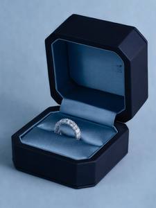 Anillo de Eternidad con Diamantes Cultivados en Laboratorio con Corte Esmeralda, Chapado en Oro de 18K, Engaste de Garras, Joyería Minimalista para Boda, para Mujer, Luxial Jewels - Product Image 3