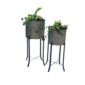 Macetas de Metal Galvanizado Estilo Rústico con Soportes Elevados, Juego de 2 Macetas de Zinc para Decoración Moderna de Interiores, Exteriores, Jardín y Balcón - Product Image 2