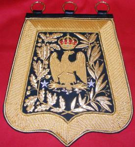 Bandera Decorativa con Emblema de Hilo Dorado, Bandera Personalizada con Logotipo en Hilo Metálico - Product Image 1