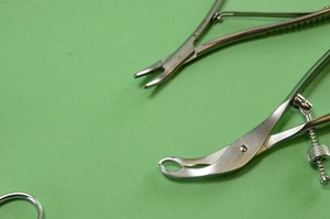 Productos de gran venta: Set de instrumentos quirúrgicos surtidos para cirugía general, herramientas manuales de acero inoxidable con certificación CE, Clase II - Product Image 5
