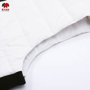 Veste softshell personnalisée Ryan Pro Gear pour homme, tissu confortable et respirant avec logo personnalisé et design de poche. - Product Image 5