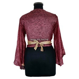 Top de seda multicolor para mujer, top de seda reciclada, top indio de seda con mangas acampanadas, top hippie con lazo frontal, estilo retro informal. - Product Image 4