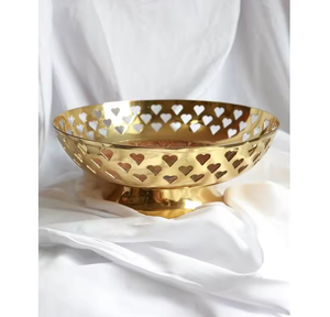 Magnifique bol à fruits en laiton, bol décoratif en laiton avec découpe en forme de cœur, finition dorée, cadeau de mariage, vaisselle de luxe, bol de centre de table - Product Image 3