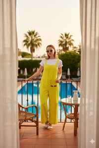 Mono amarillo lima de algodón sin mangas para mujer, mono de estilo Peto de pierna ancha con correas ajustables, vestido de Color sólido - Product Image 3