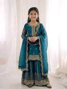 Ensemble Anarkali traditionnel brodé bleu sarcelle pour filles, tenue de mariage, coupe régulière, style indien pakistanais, longueur ras du sol, en polyester - Product Image 2