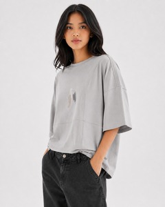 เสื้อยืดโอเวอร์ไซส์ลำลองสำหรับผู้หญิงแบบสั่งทำพิเศษ คุณภาพสูง โลโก้ลายเรียบ ฤดูร้อน ระบายอากาศ แห้งเร็ว เป็นมิตรกับสิ่งแวดล้อม ผ้าแคนวาส - Product Image 6