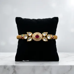 Bracelets de mariage indiens en laiton plaqué or et rhodium, imitation perle, bijoux de mode tendance en gros pour femmes - Product Image 4