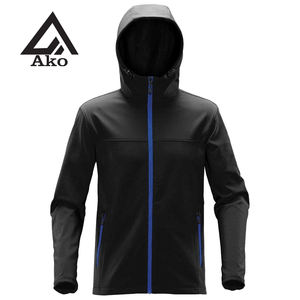 Veste Softshell Tactique à Capuche pour Activités de Plein Air, Haute Qualité, Durable et Écologique, Personnalisable en Taille, Logo et Couleur par AKO - Product Image 1