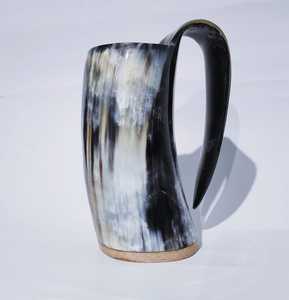 Taza de cuerno de búfalo natural lisa, recipiente rústico para bebidas, taza de cuerno pulida y duradera, artículos de cuerno hechos a mano y coleccionables. - Product Image 3