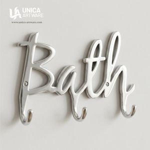 Gancho de pared decorativo para baño de la mejor calidad, organizador de pared moderno con diseño de letras, de aluminio, para toallas, batas y llaves, en venta. - Product Image 1