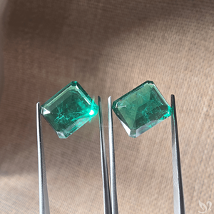 Paire d'émeraudes de laboratoire, 12,20 carats au total, taille émeraude, pierres vertes brutes pour bijoux personnalisés - Product Image 2