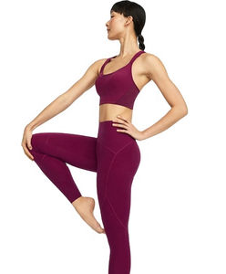 Ensemble de yoga sans couture pour femme, tenue de sport durable avec crop top, meilleur prix abordable avec services OEM - Product Image 1
