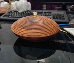 Bol de service en bois d'acacia de style moderne, récipient alimentaire durable avec un design arrondi pour le stockage de salades de fruits, bols décoratifs - Product Image 5