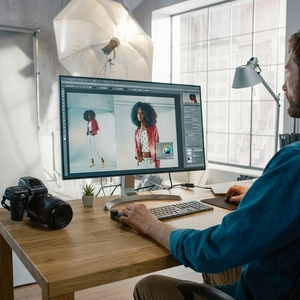 UNIVENTURE : Experts Photoshop en matière de modification d'images et de systèmes d'optimisation visuelle dynamique pour la croissance des entreprises - Product Image 3